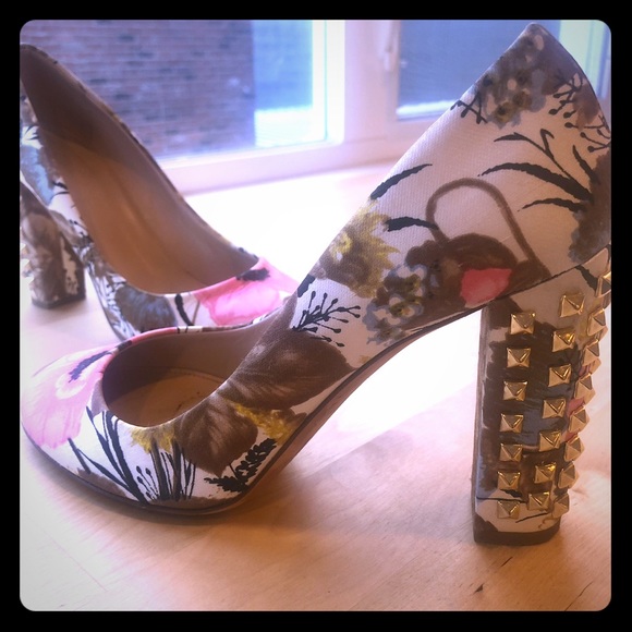 J. Crew Shoes - JCrew Studded Pumps women’s size 7.5